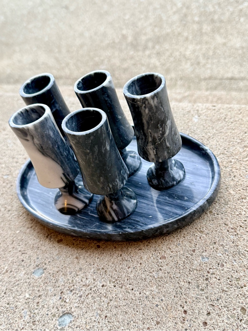 ⚡️SALE⚡️Vintage Handcrafted Onyx Black & White Shot Glass Set with Serving Tray - Picture 9 of 17